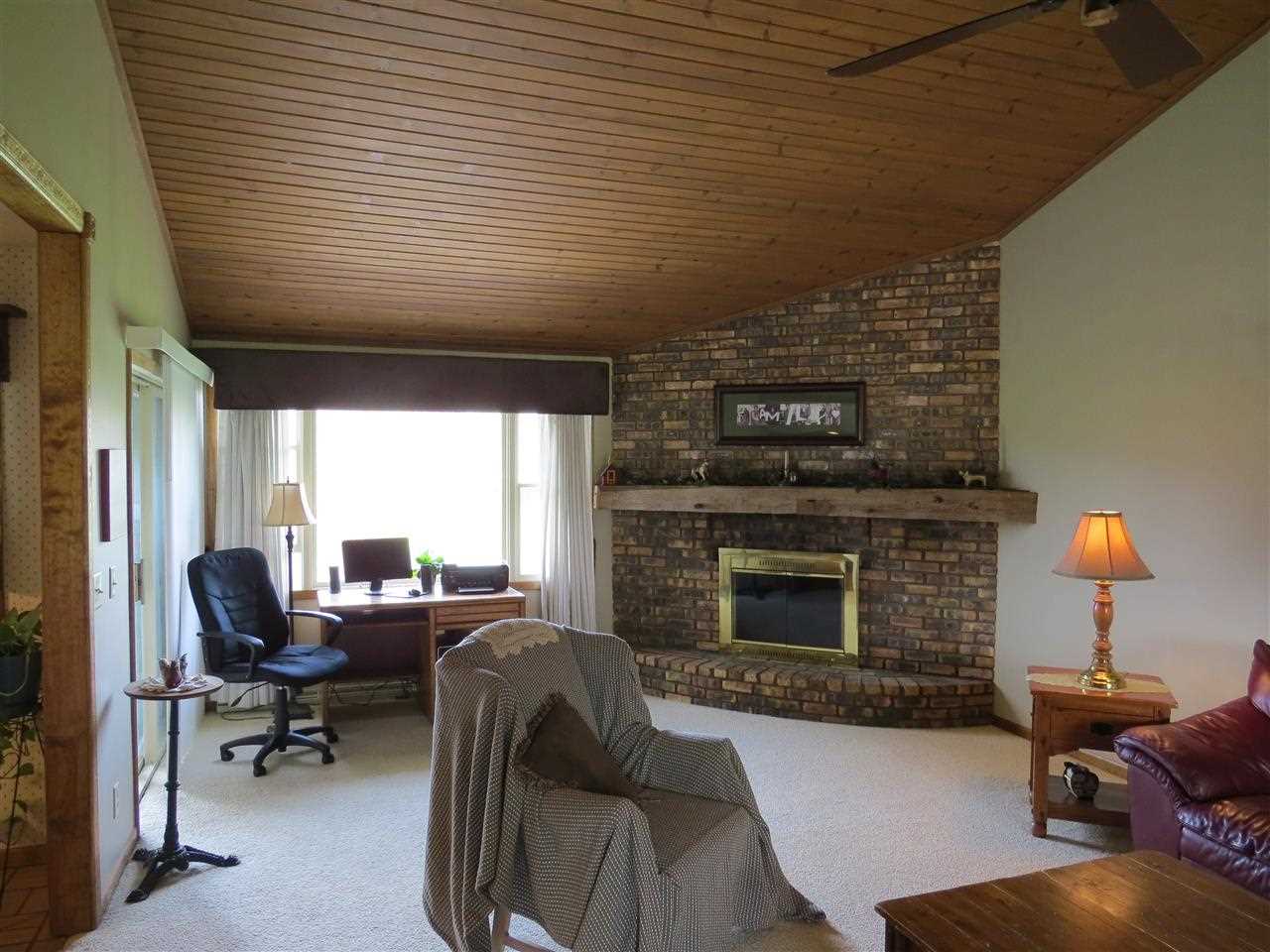 14135 Kimberly Ln, Middlebury, IN 46540 photo 2