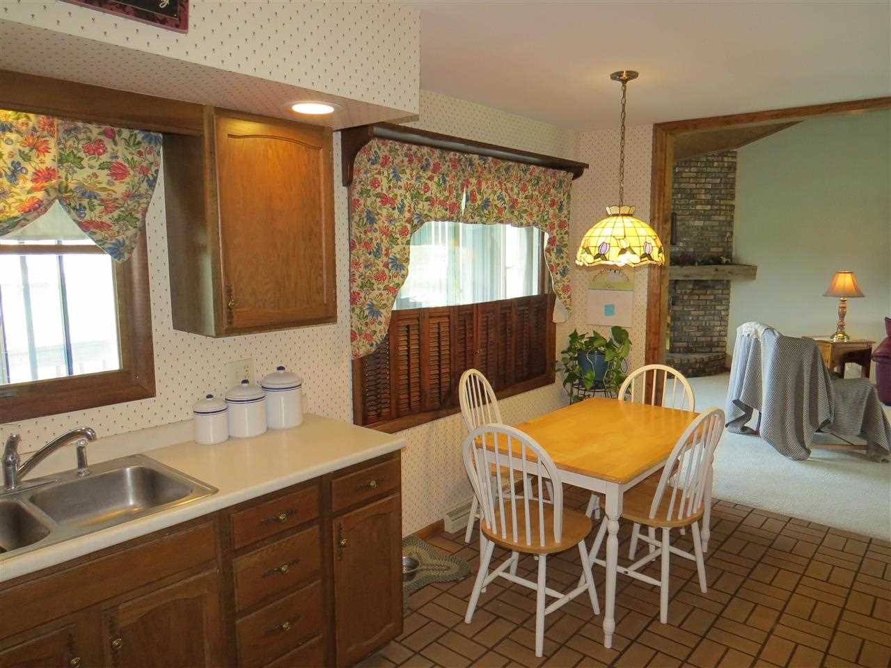 14135 Kimberly Ln, Middlebury, IN 46540 photo 4