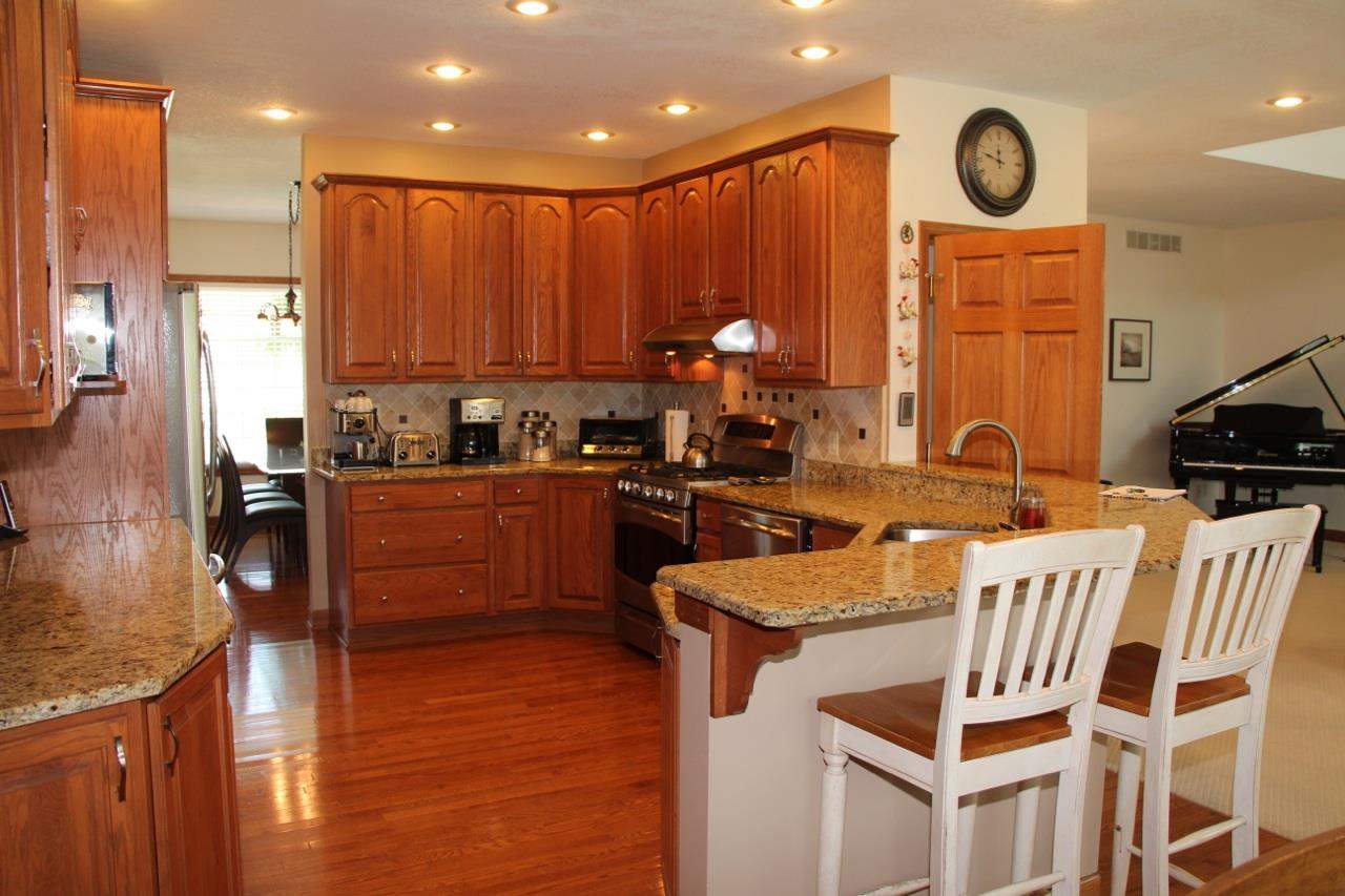 2608 Wildwood Ln, Winona Lake, IN 46590 photo 2