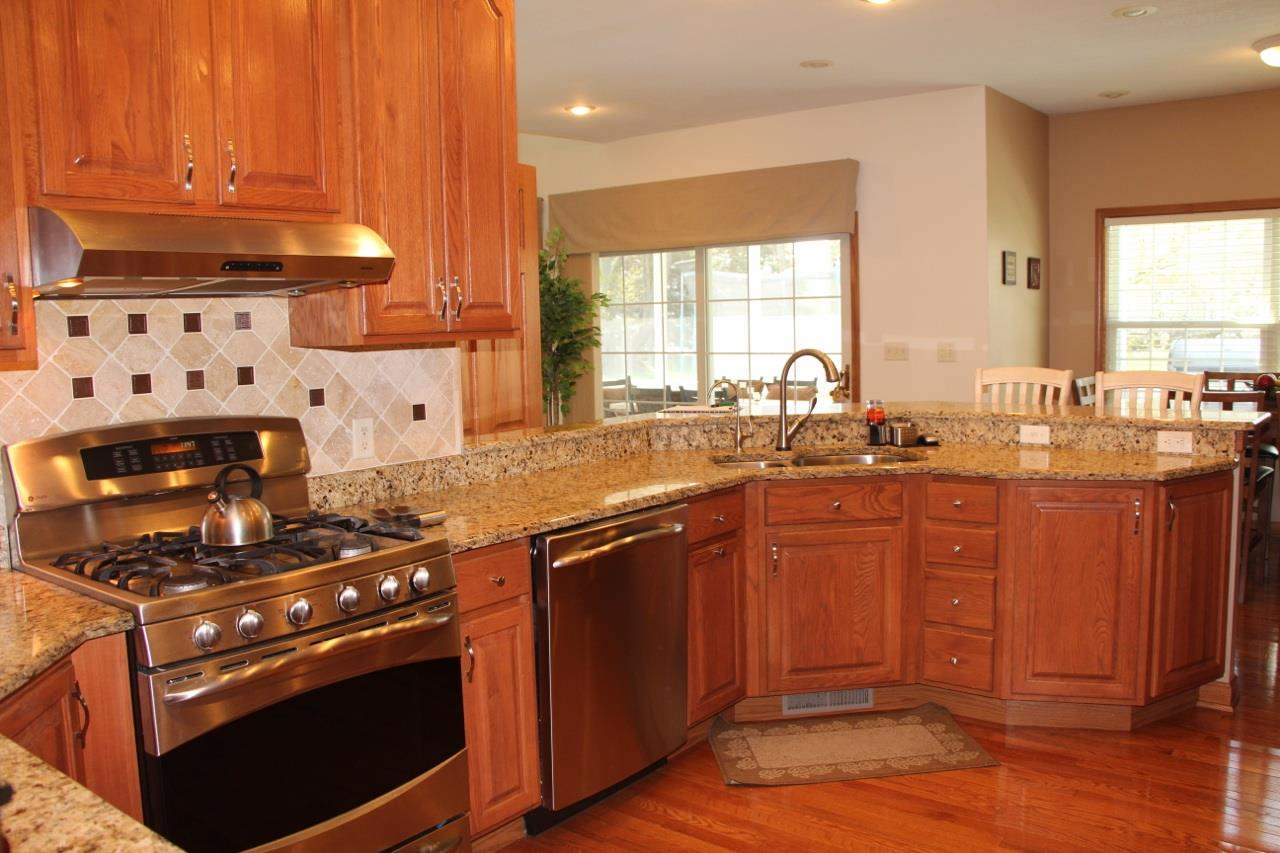 2608 Wildwood Ln, Winona Lake, IN 46590 photo 5