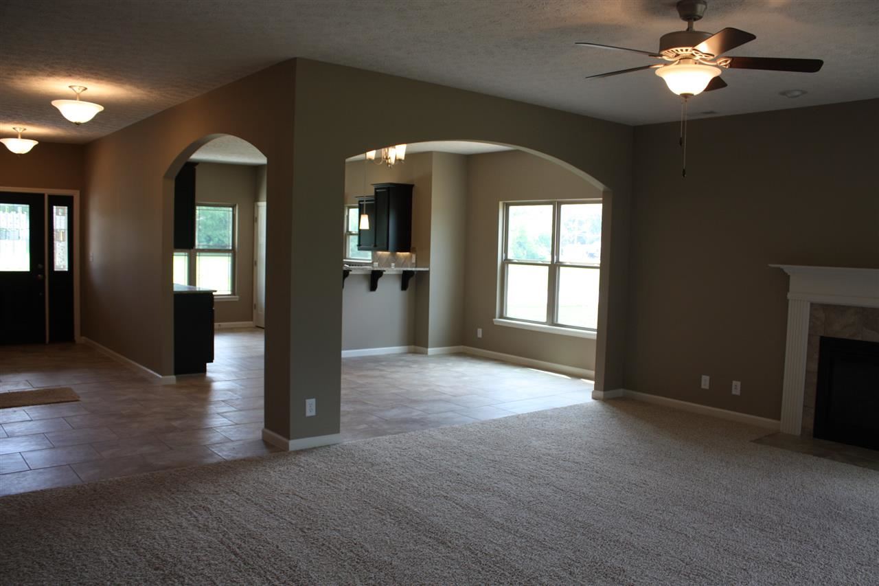 615 Bluegrass Trl, Kokomo, IN 46901 photo 5