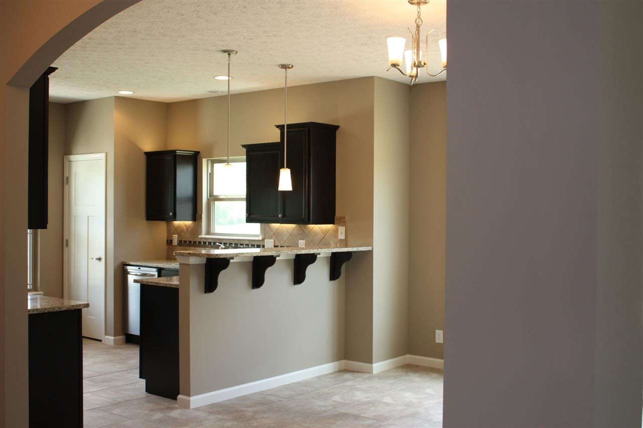 615 Bluegrass Trl, Kokomo, IN 46901 photo 10