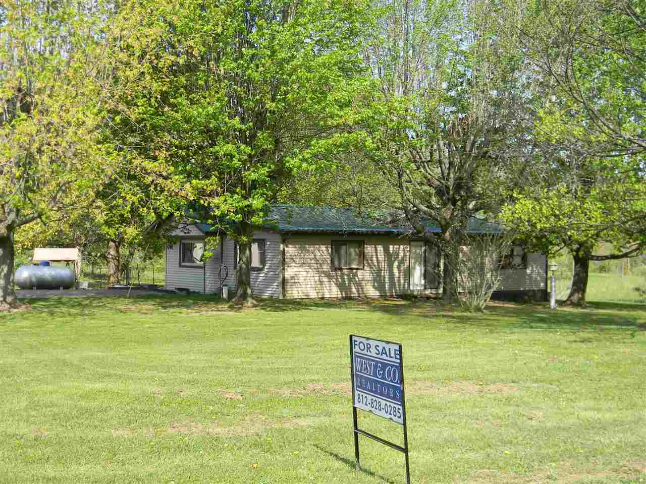 4501 Garrard Chapel Rd, Bowling Green, IN 47833 photo 1