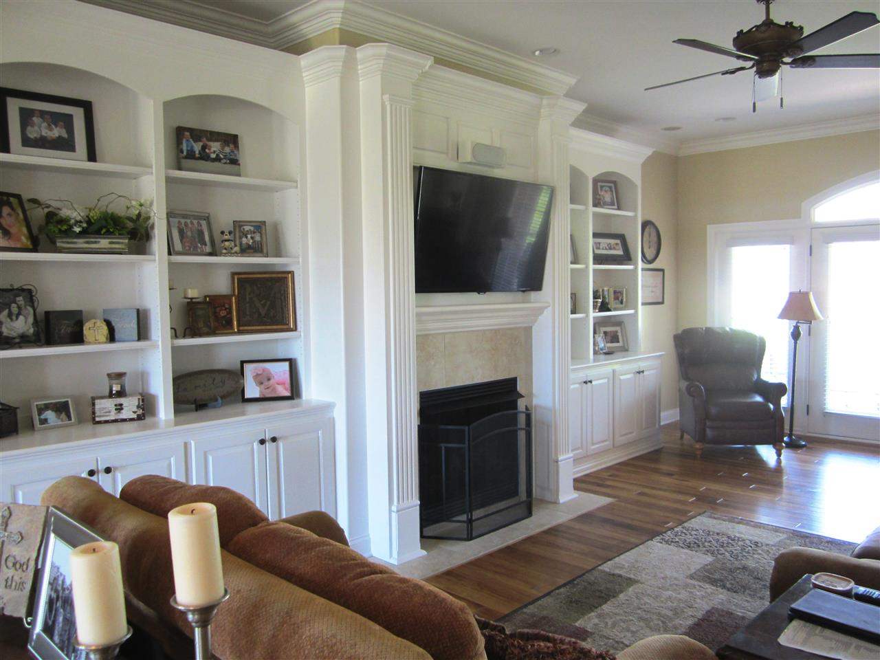 8037 Pelican Pointe Dr, Evansville, IN 47725 photo 4