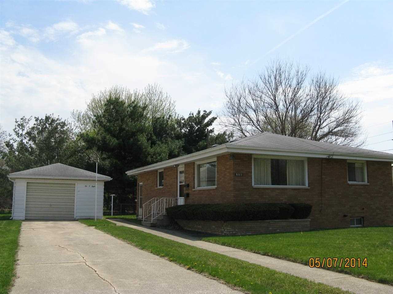 208 Oakside Ave, Mishawaka, IN 46544 photo 1