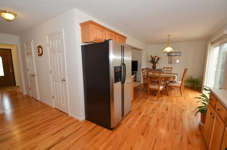 18332 Brussels Dr, South Bend, IN 46637 photo 13