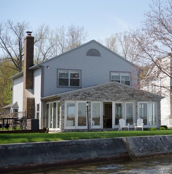 6686 E Waco Dr, Syracuse, IN 46567 photo 1