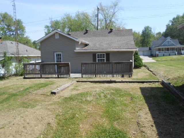 404 N 12th St, Petersburg, IN 47567 photo 3