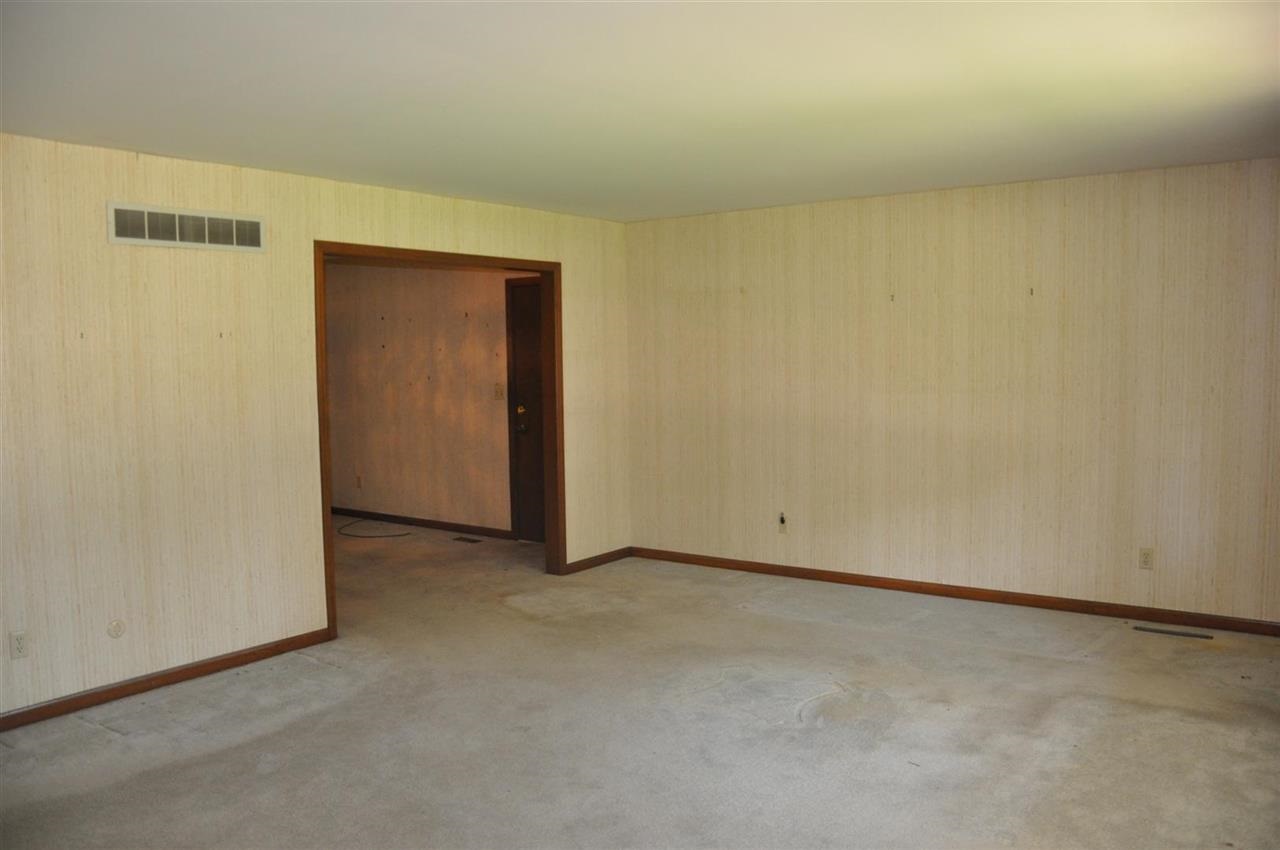 825 Irvin Ave, Evansville, IN 47715 photo 3