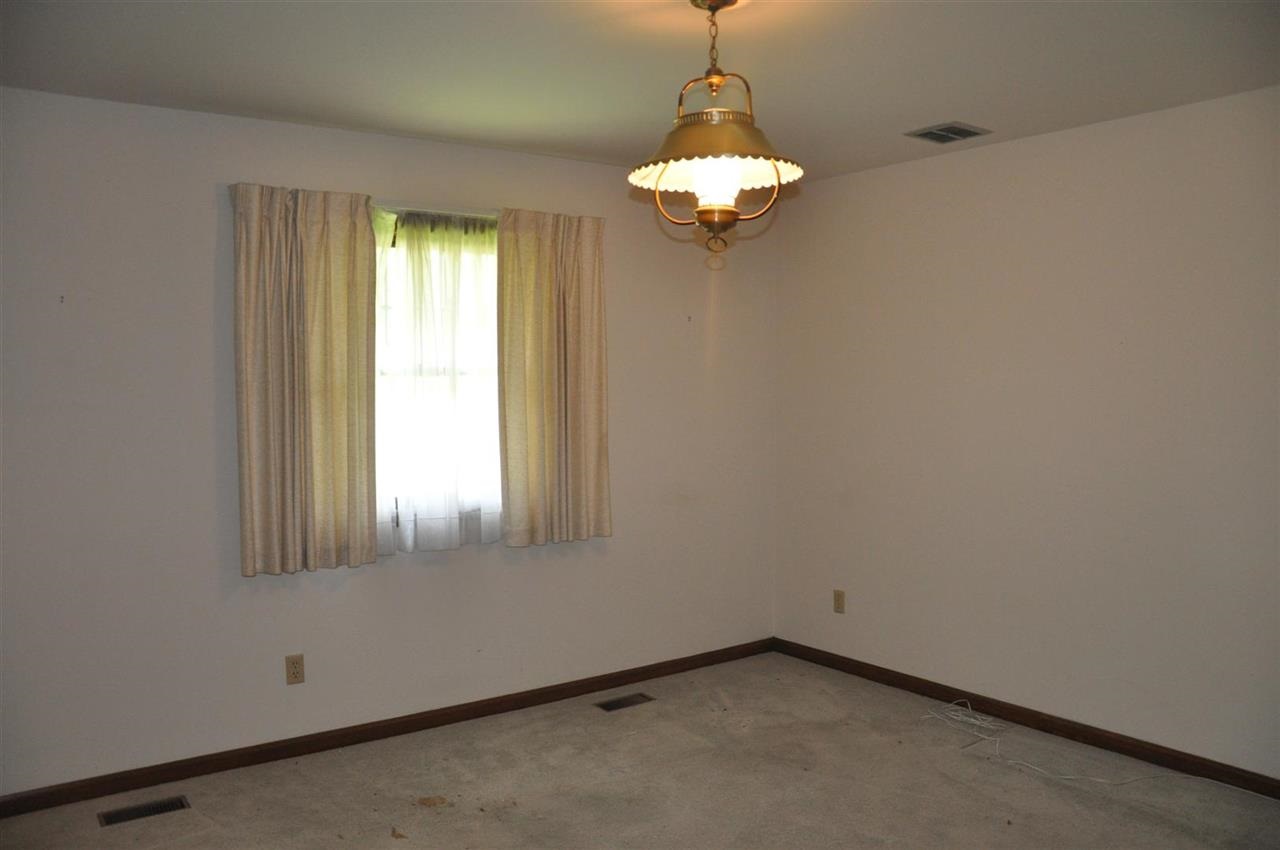 825 Irvin Ave, Evansville, IN 47715 photo 11