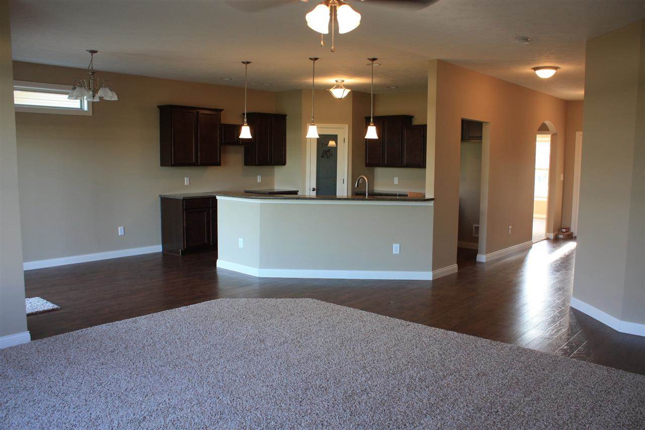 3697 Meadow View Dr, Kokomo, IN 46902 photo 4