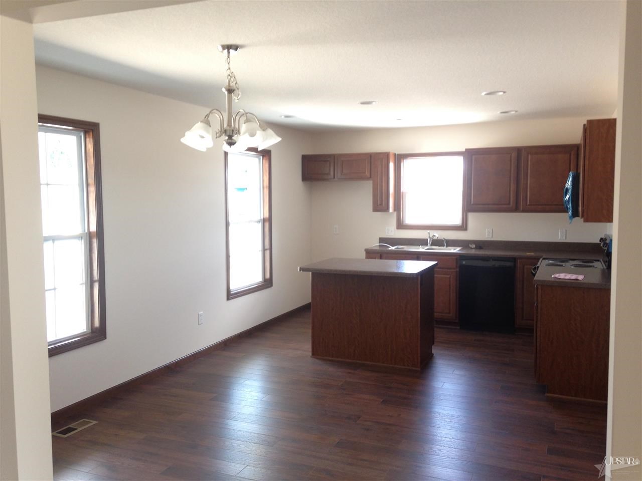 7217 Tudor Pl, Fort Wayne, IN 46818 photo 2
