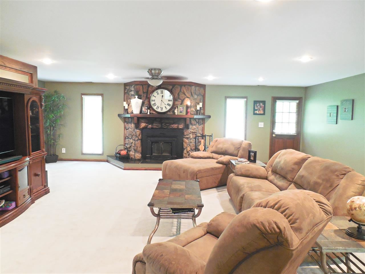 11350 Vixen Dr, Evansville, IN 47712 photo 8