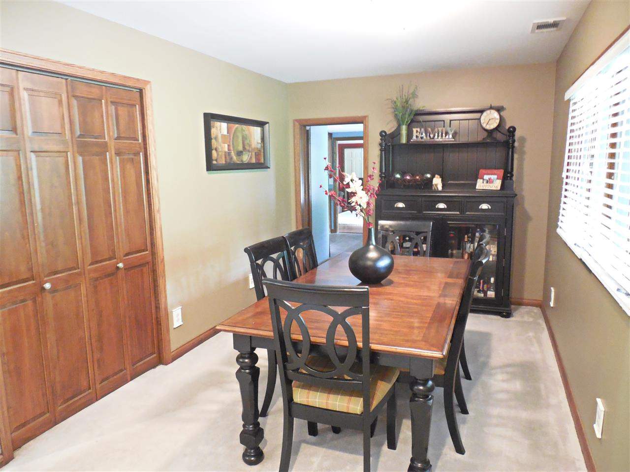 11350 Vixen Dr, Evansville, IN 47712 photo 4
