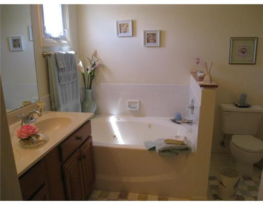 2311 Foxfire Dr, South Bend, IN 46628 photo 17
