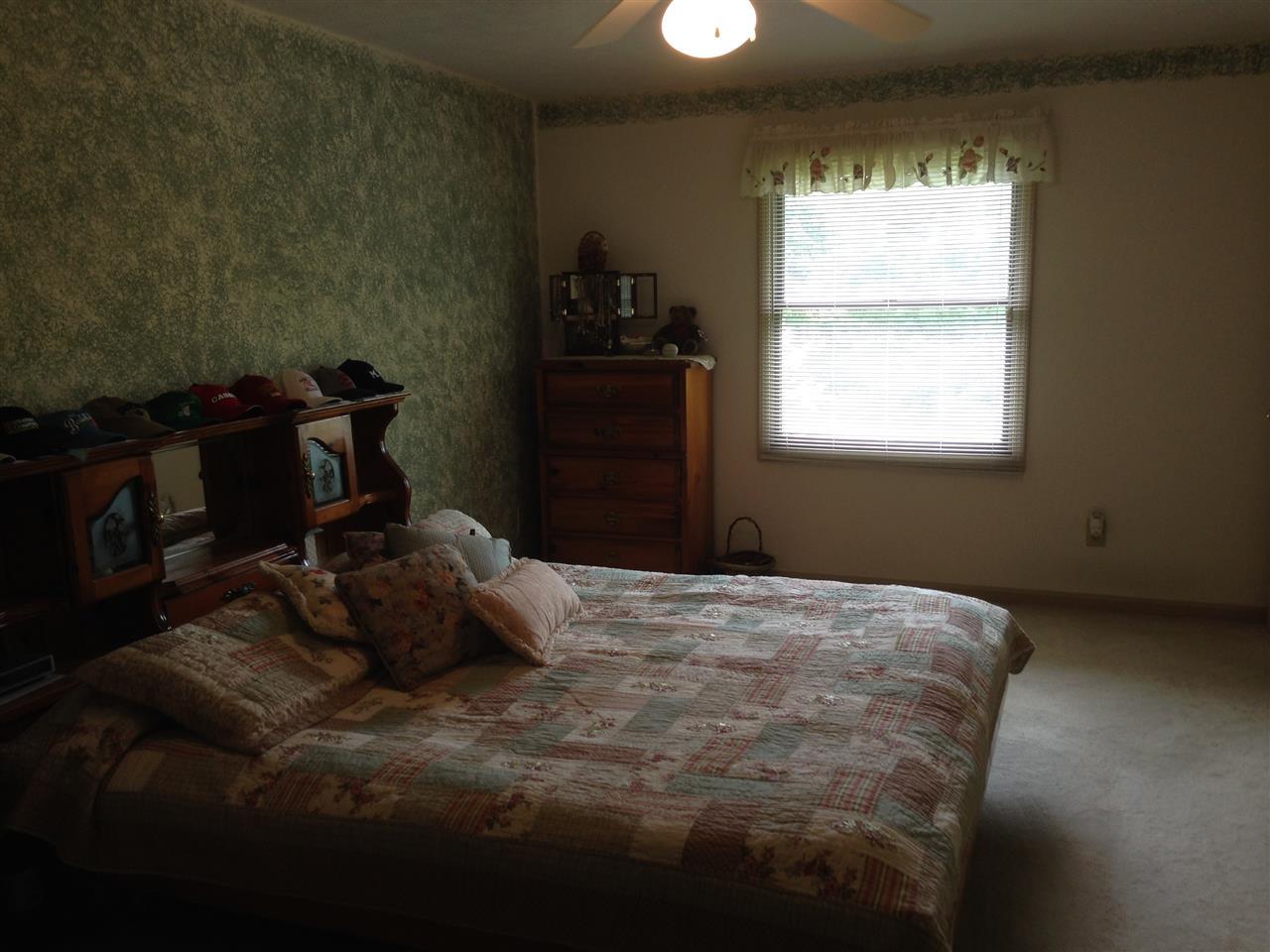 211 Beechwood Dr, Ellettsville, IN 47429 photo 17