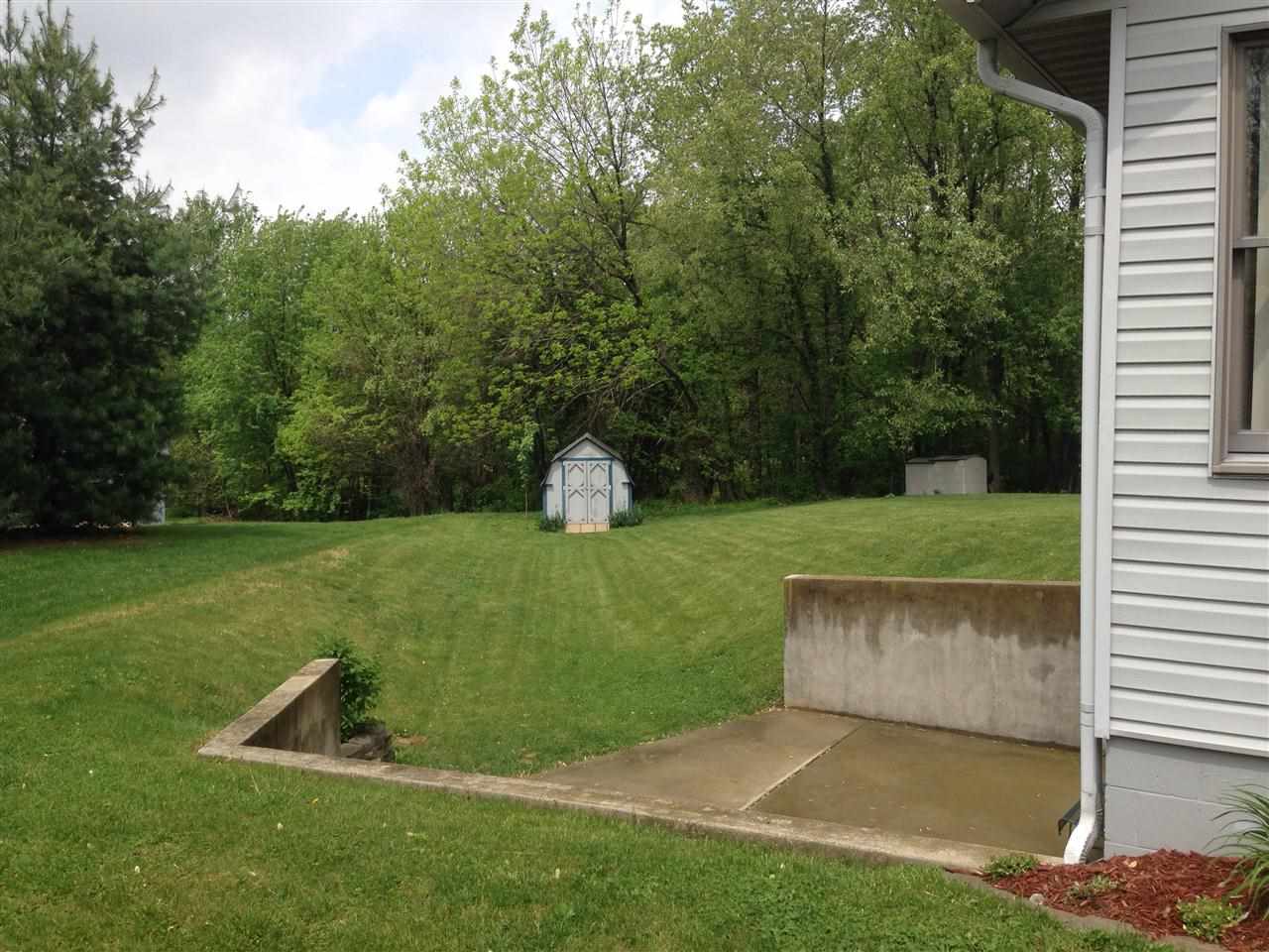 211 Beechwood Dr, Ellettsville, IN 47429 photo 3