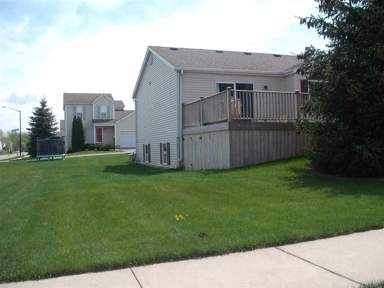 1201 Far Pond Cir, Mishawaka, IN 46544 photo 2