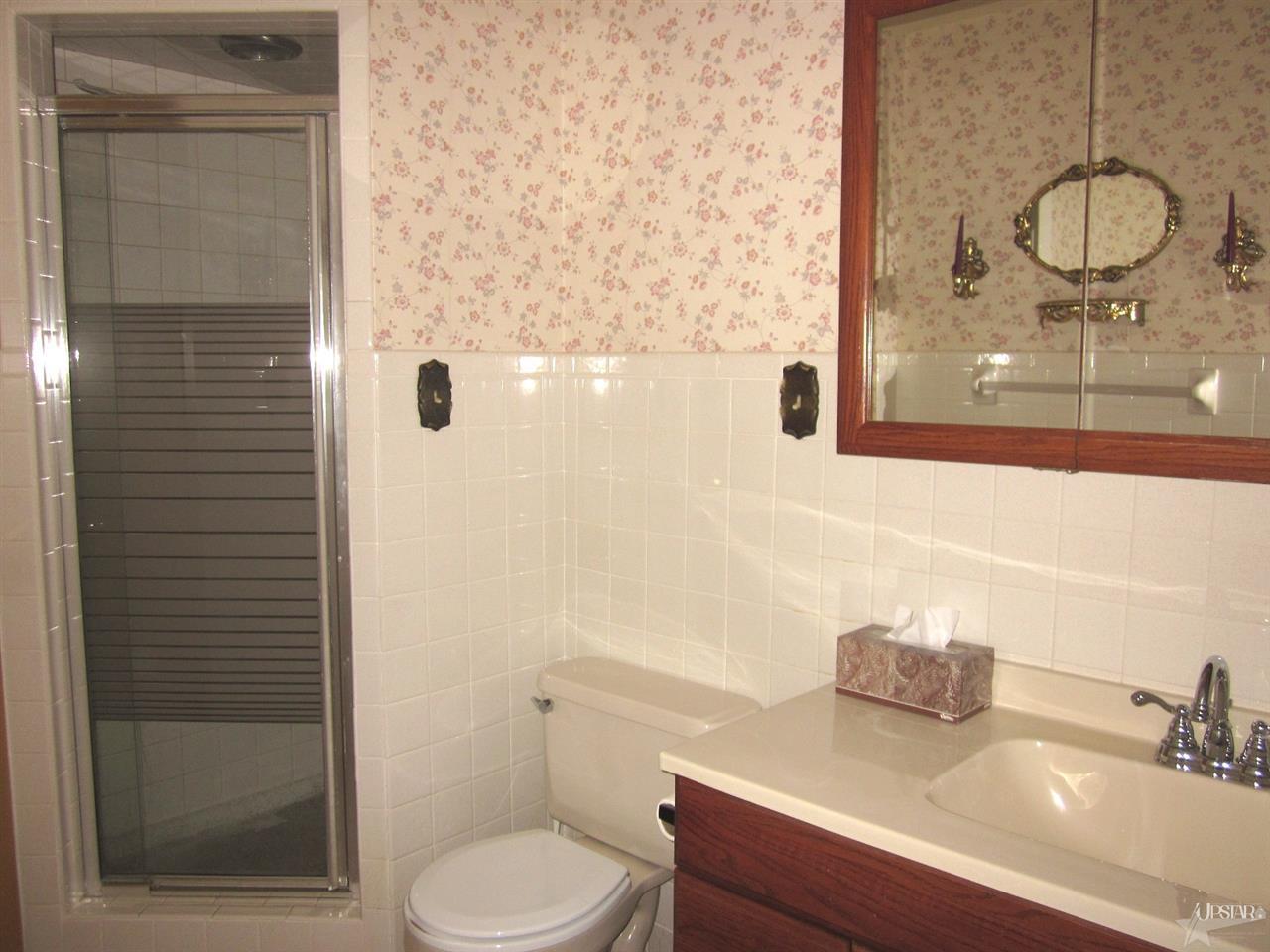 2805 Castle Dr, Fort Wayne, IN 46816 photo 8