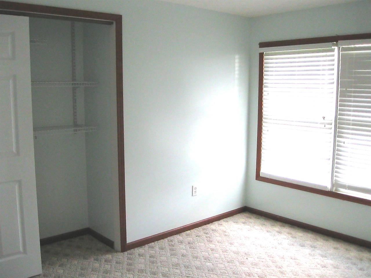 56044 Farmington Dr, Middlebury, IN 46540 photo 13