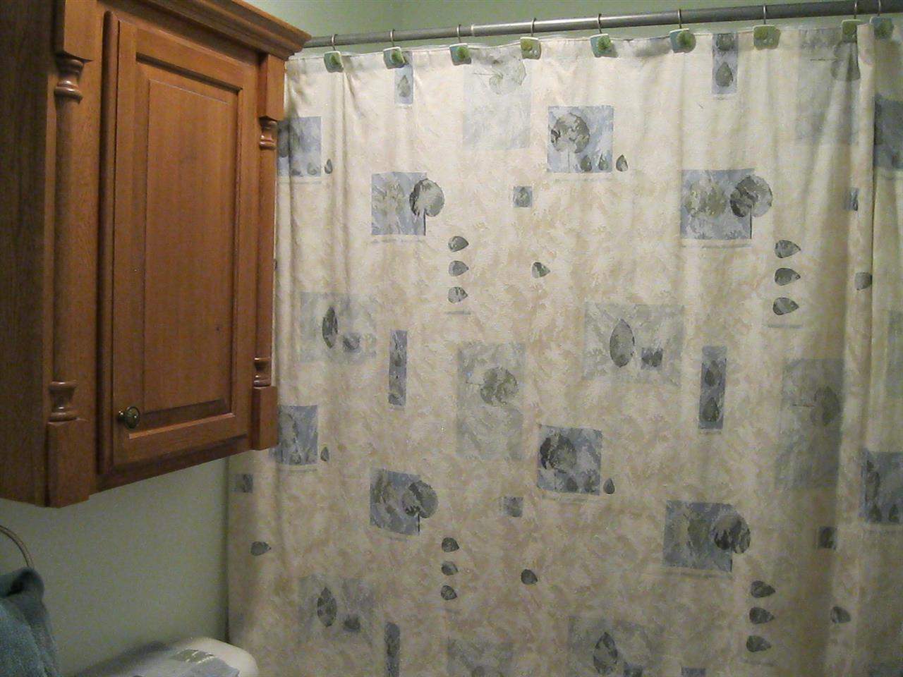 56044 Farmington Dr, Middlebury, IN 46540 photo 10