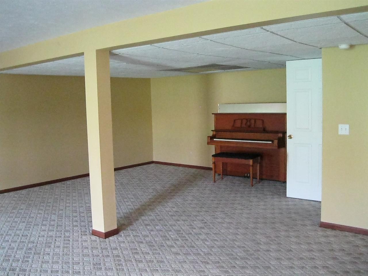 56044 Farmington Dr, Middlebury, IN 46540 photo 15