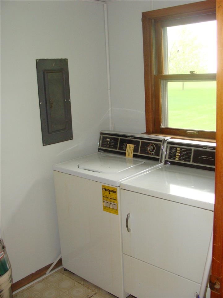 711 S Willow St, Flora, IN 46929 photo 17