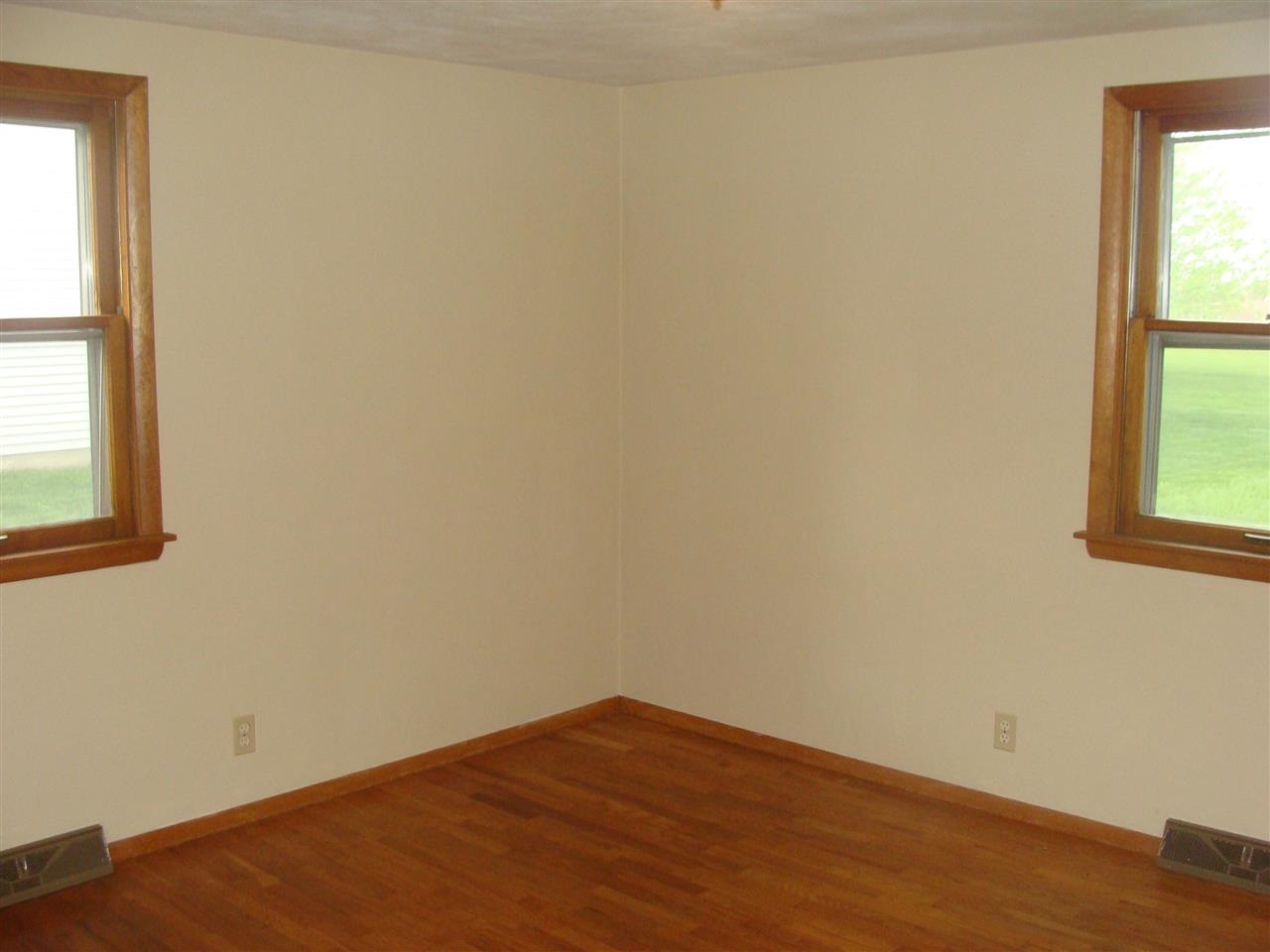 711 S Willow St, Flora, IN 46929 photo 12