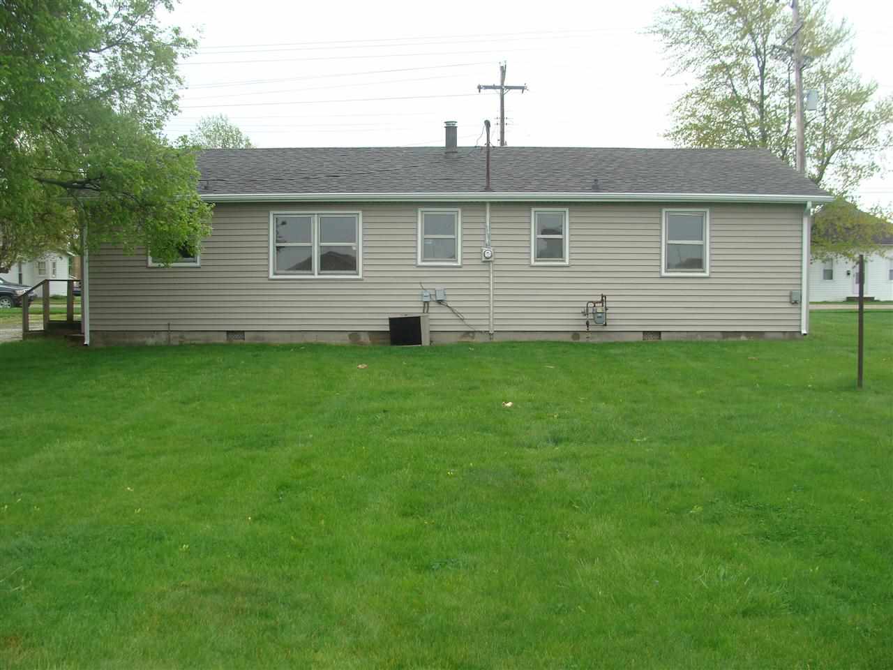 711 S Willow St, Flora, IN 46929 photo 3