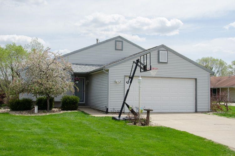 52378 Country Acres Dr, Elkhart, IN 46514 photo 1