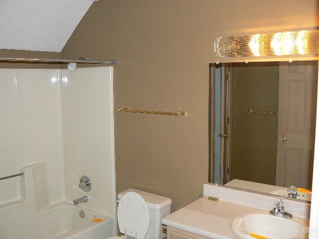 8204 Fieldcrest Ct, Fort Wayne, IN 46825 photo 12