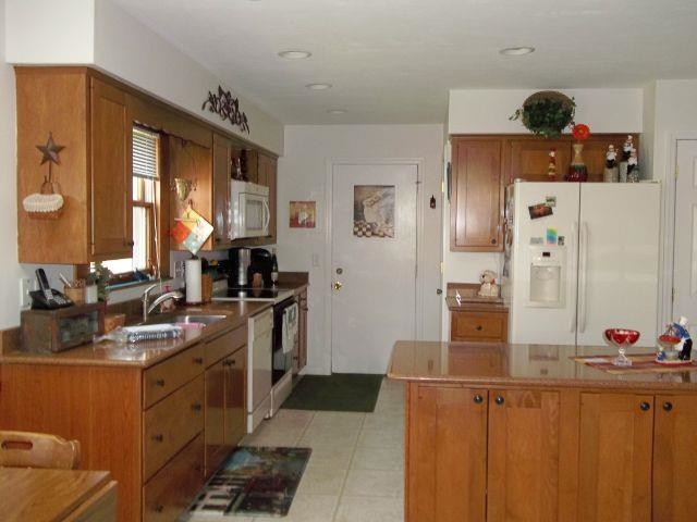 1719 E Lake Dr W, Elkhart, IN 46514 photo 6
