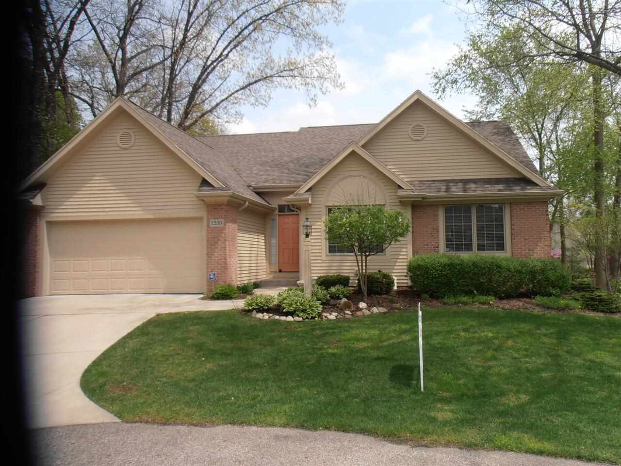 1230 Foxglove Ct, Mishawaka, IN 46545 photo 1