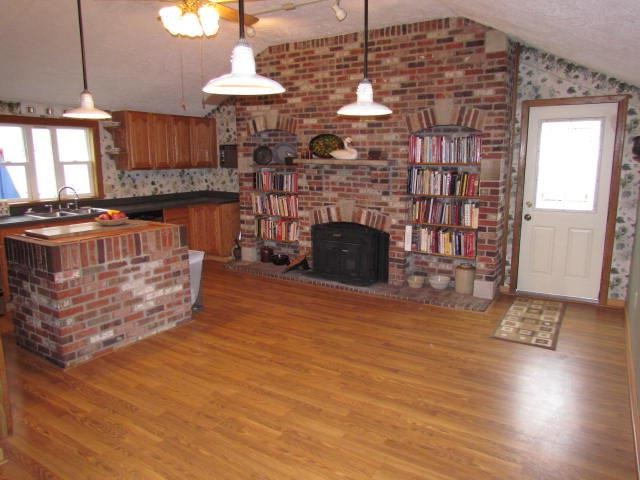 1113 Bluewater Dr, Monticello, IN 47960 photo 3