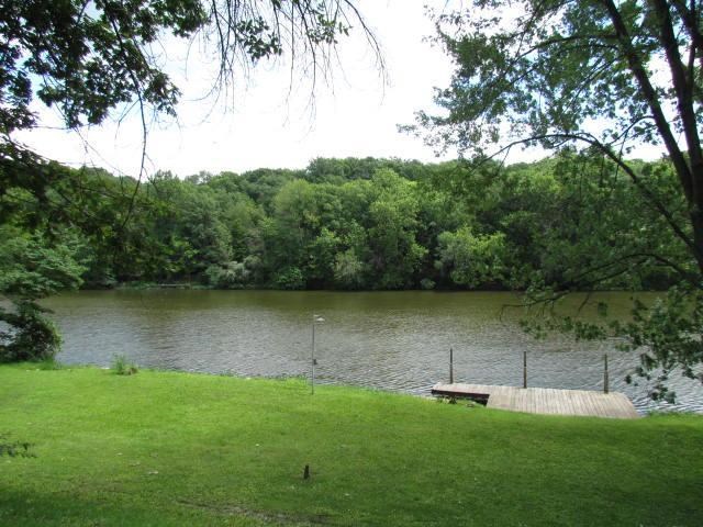 1113 Bluewater Dr, Monticello, IN 47960 photo 2