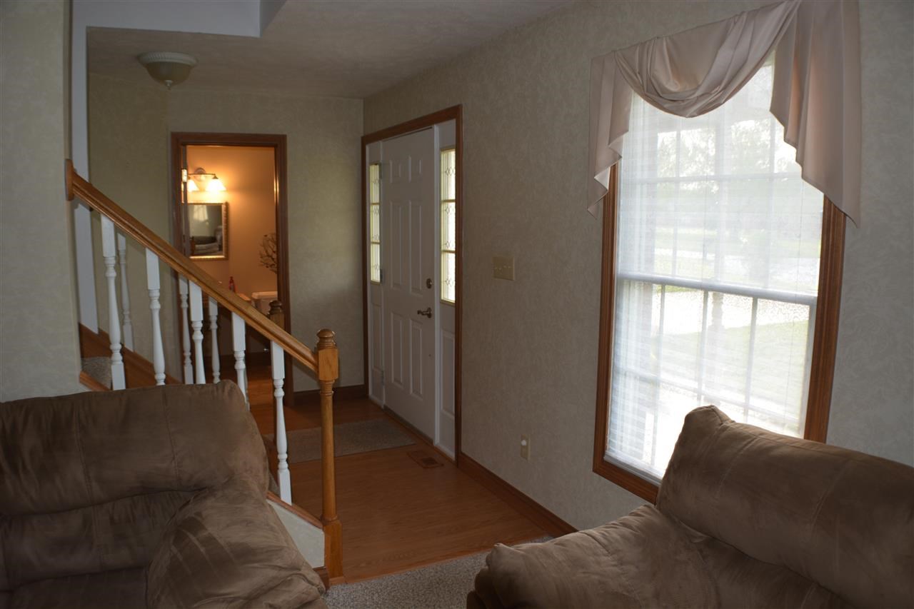 105 Heather Pl, Sharpsville, IN 46068 photo 2