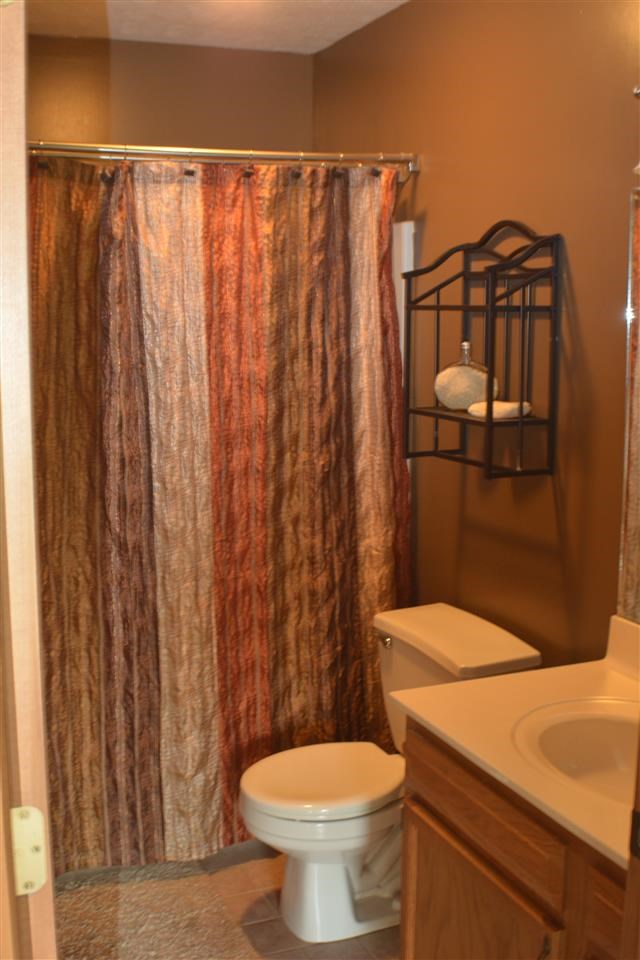 105 Heather Pl, Sharpsville, IN 46068 photo 9