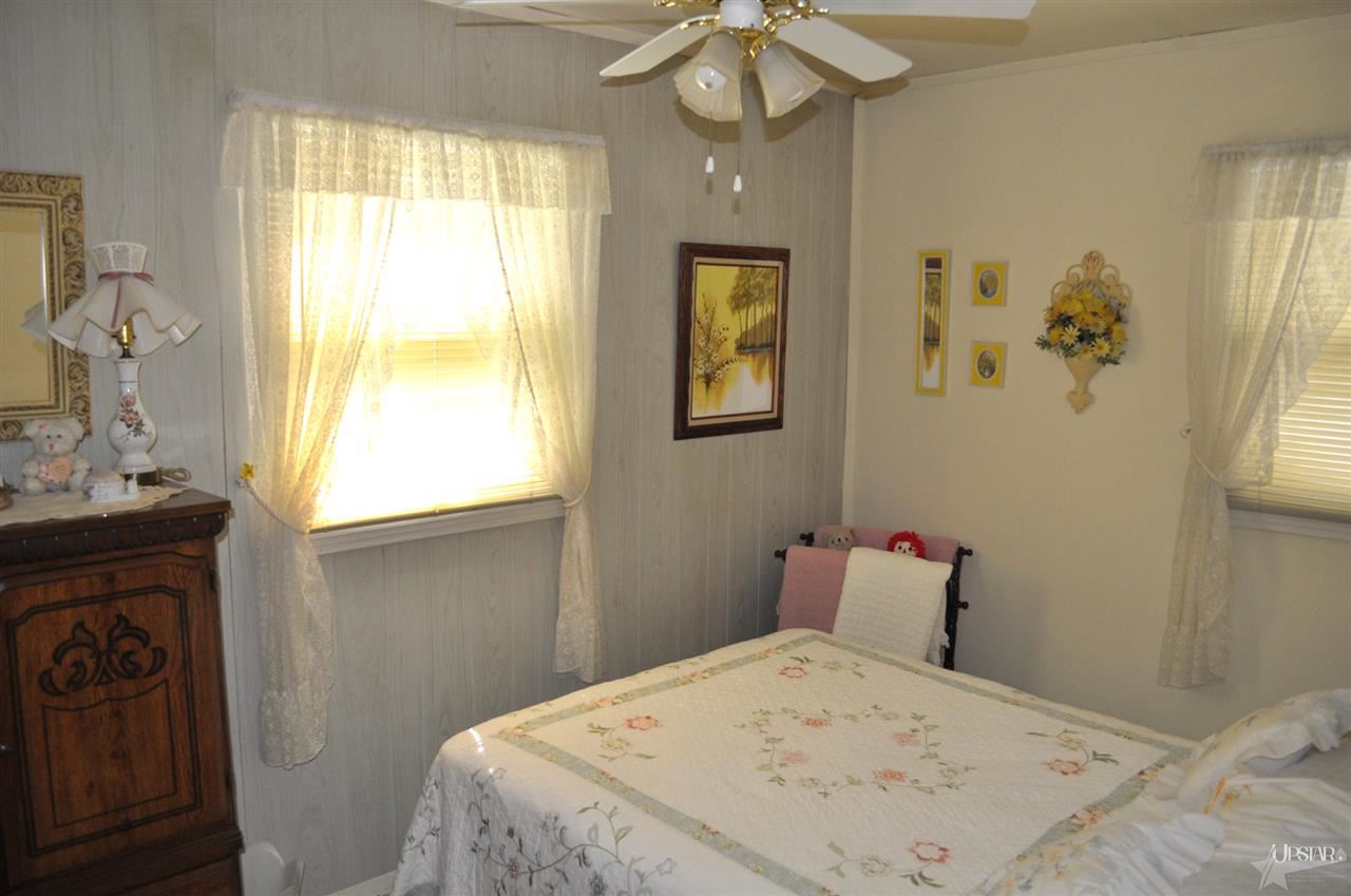 1901 High St, Fort Wayne, IN 46808 photo 5