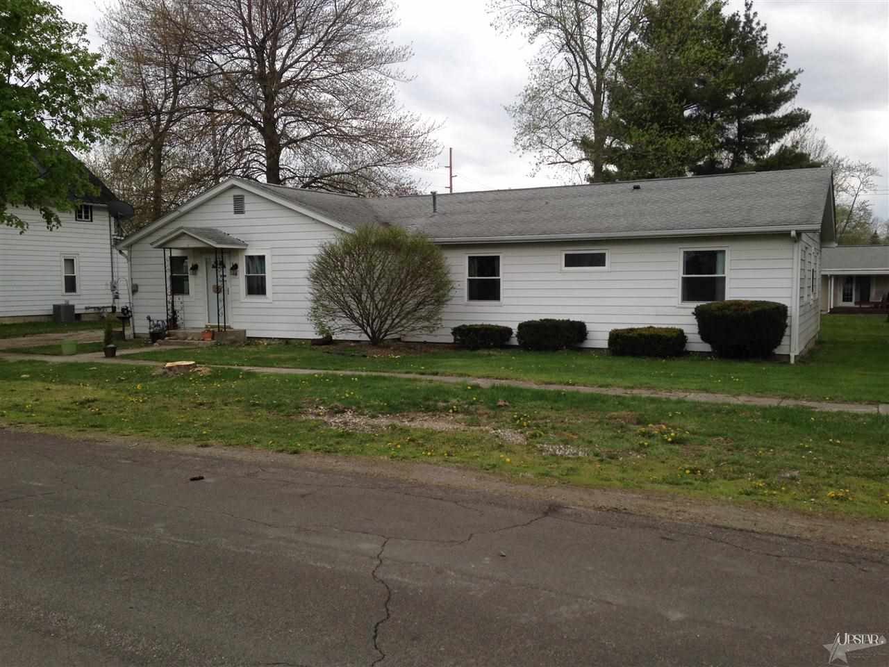585 S Oak St, Waterloo, IN 46793 photo 1