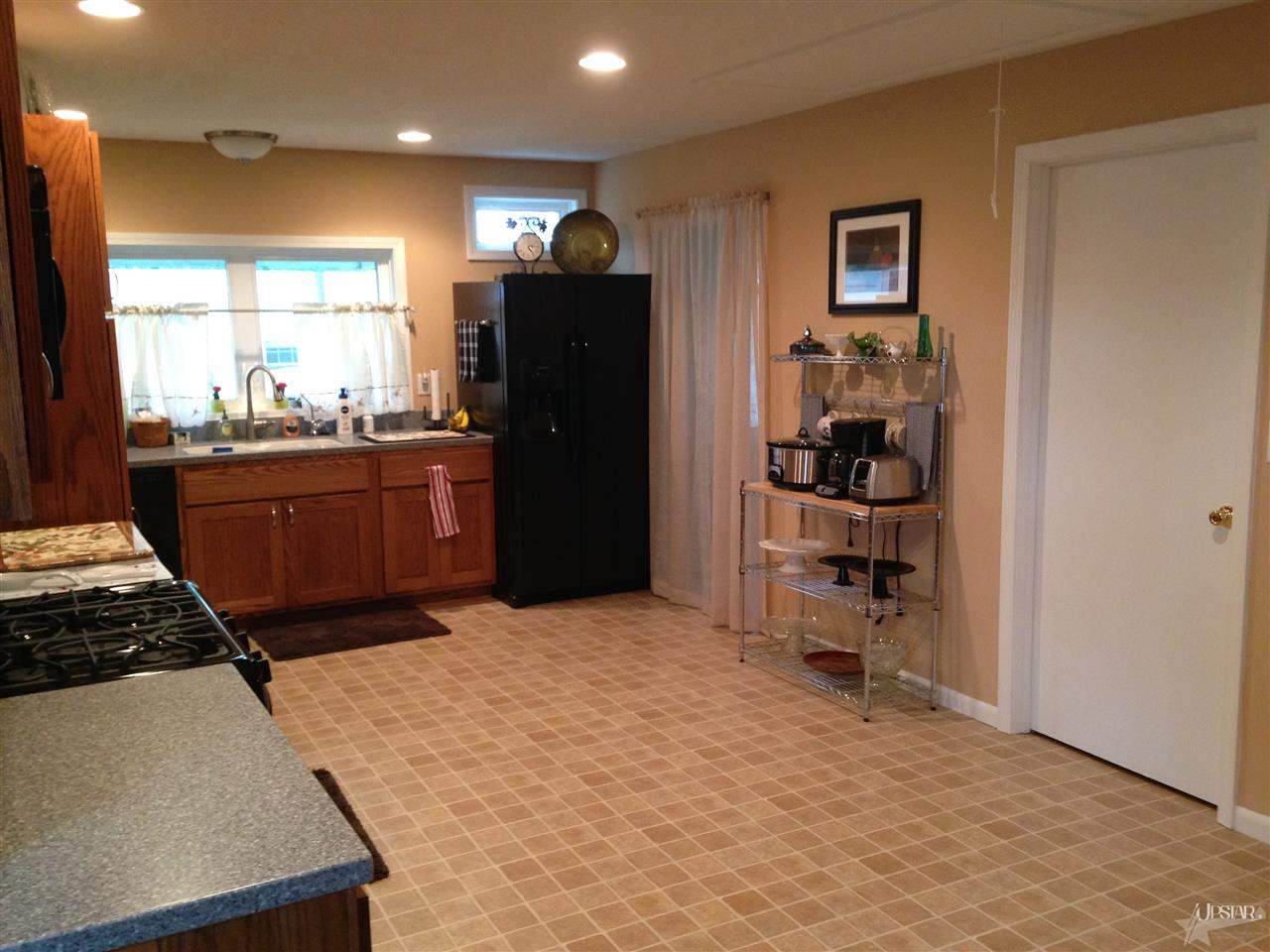 585 S Oak St, Waterloo, IN 46793 photo 7