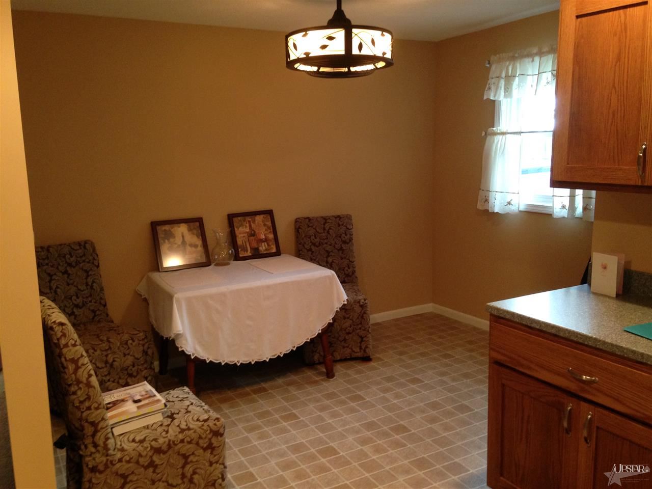 585 S Oak St, Waterloo, IN 46793 photo 6