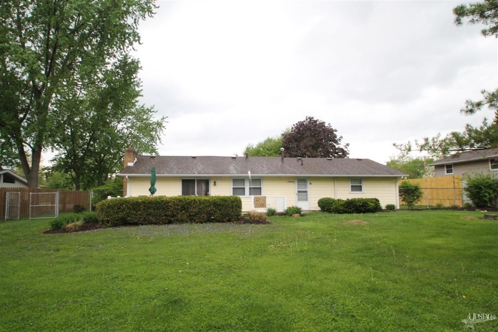 4210 Maplecrest Rd, Fort Wayne, IN 46815 photo 2