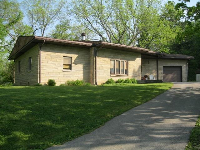745 E Hillside Ave, Spencer, IN 47460 photo 1