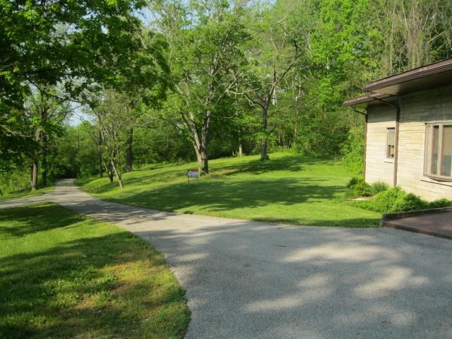 745 E Hillside Ave, Spencer, IN 47460 photo 2