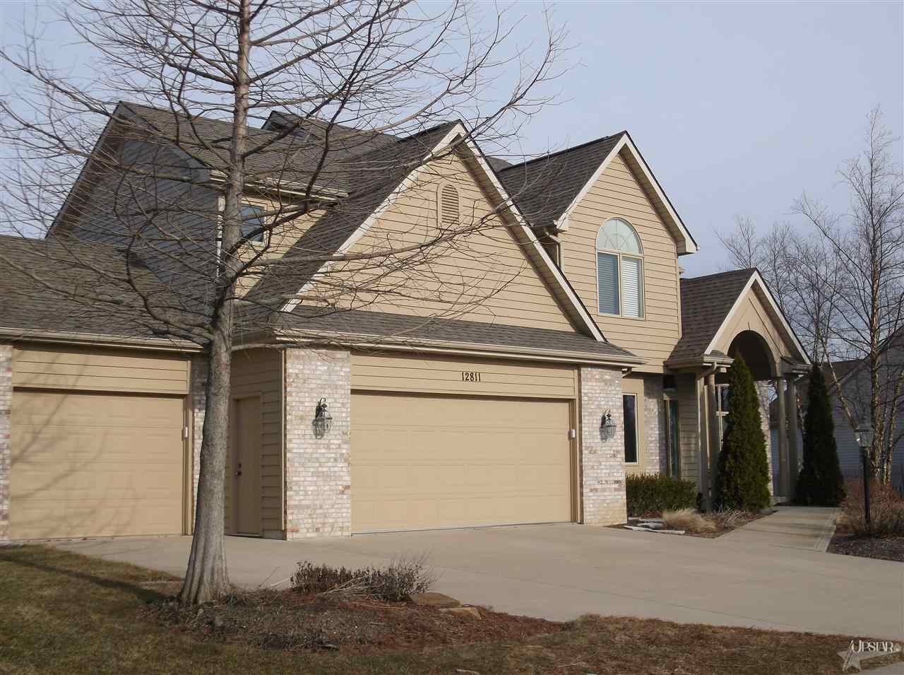 12811 Chancel Ct, Fort Wayne, IN 46845 photo 2