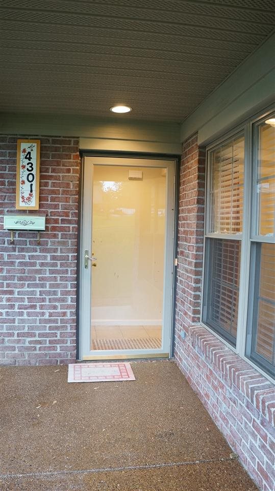4301 N Fulton Ave, Evansville, IN 47710 photo 2
