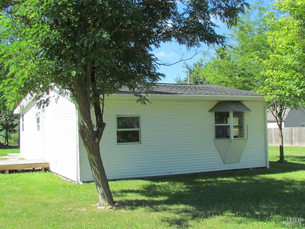 4511 W G Dr, Albion, IN 46701 photo 2