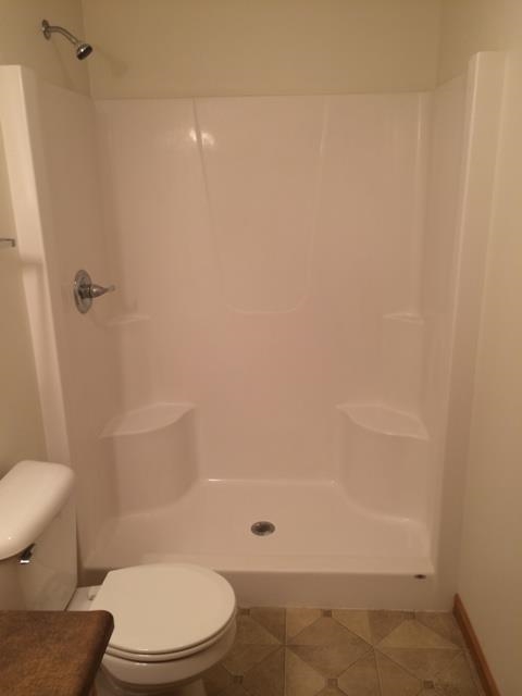 208 Glory Ave, Kendallville, IN 46755 photo 12
