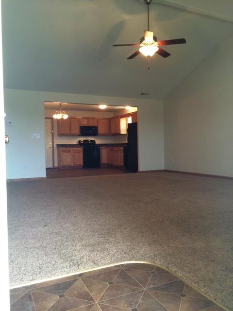 208 Glory Ave, Kendallville, IN 46755 photo 3