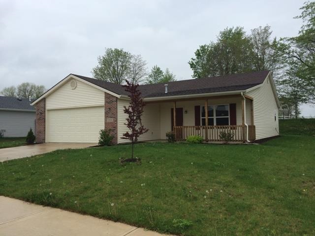 208 Glory Ave, Kendallville, IN 46755 photo 2